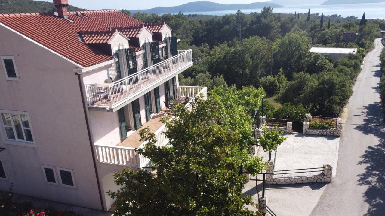 Apartments Kola Banici Exterior photo