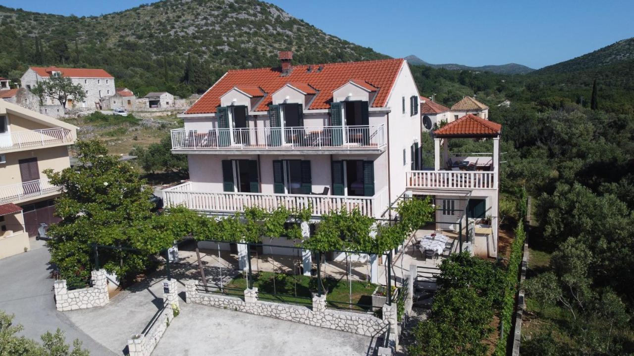 Apartments Kola Banici Exterior photo