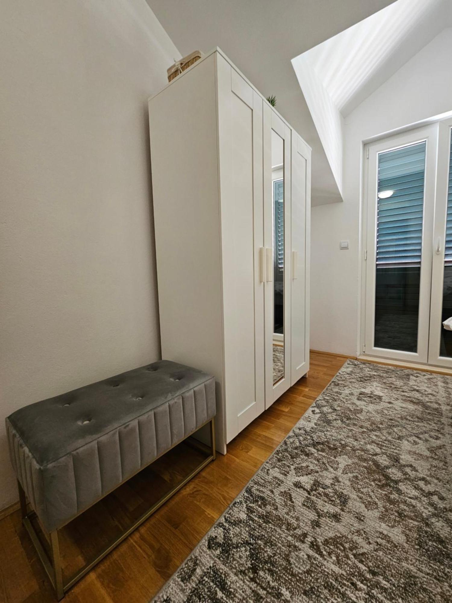 Apartments Kola Banici Exterior photo